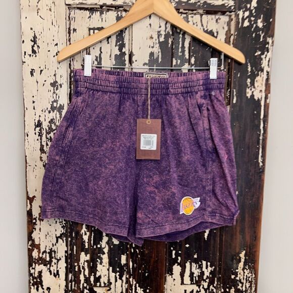 Women’s NWT Mitchell & Ness LA Lakers Limited Edition acid wash shorts. Size L - Picture 1 of 14